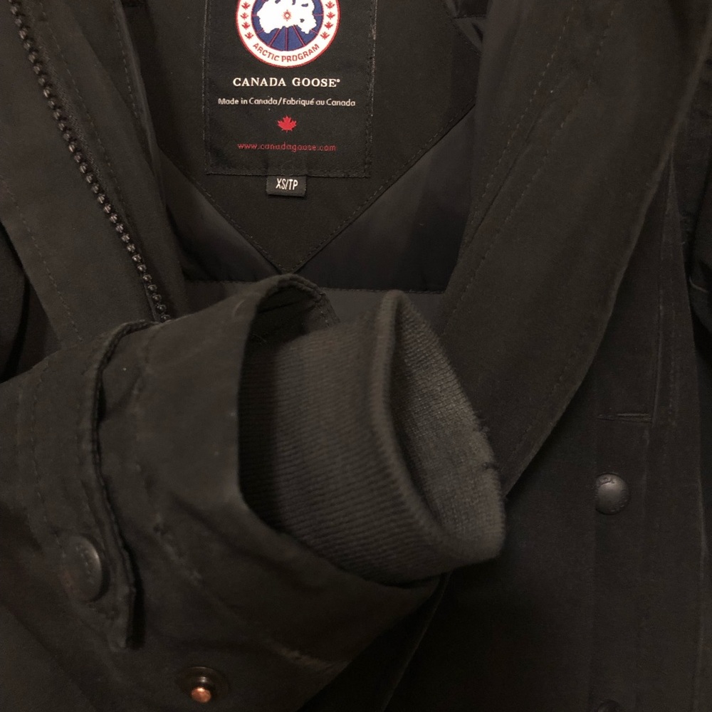 Canada Goose Kensington Fur-Trimmed Parka - Picture 5 of 5